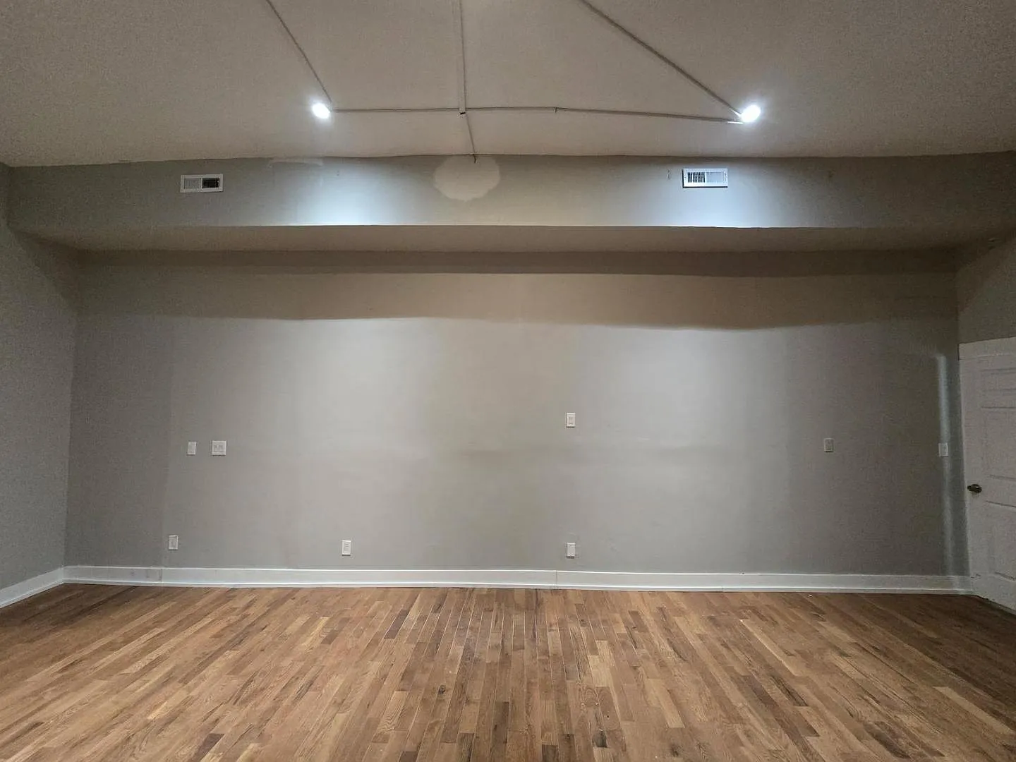 634 Maple Avenue — Photo 2