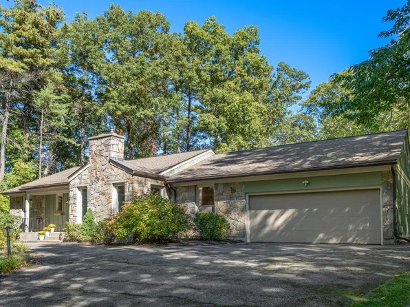 10 Lantern Rd, Framingham, MA 01702