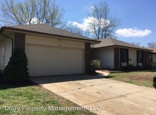 1516 W Katella St, Springfield, MO 65807