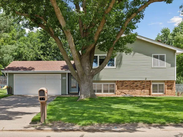 2308 Pearson Pkwy, Brooklyn Park, MN 55444