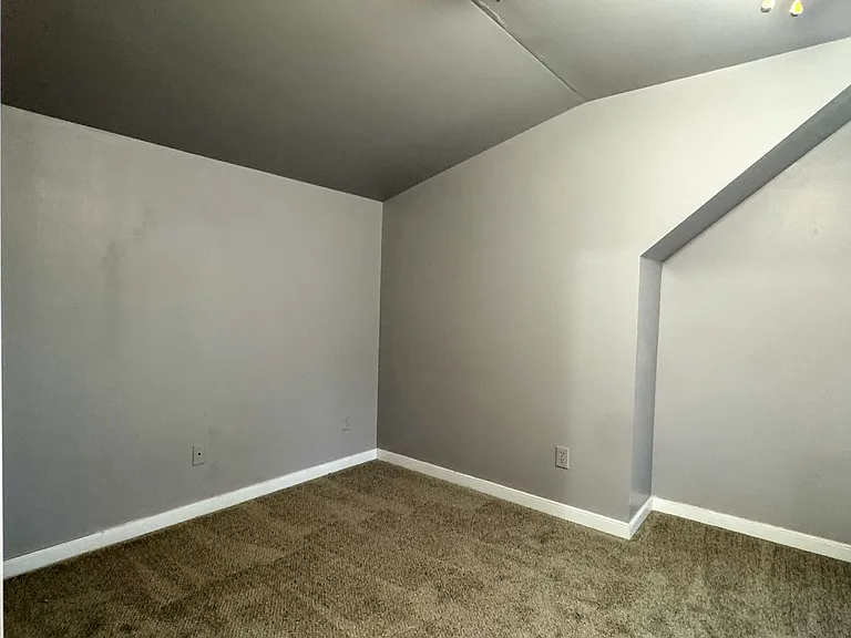 525 E Cawson St — Photo 18