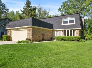 1715 Sequoia Trl, Glenview, IL 60025