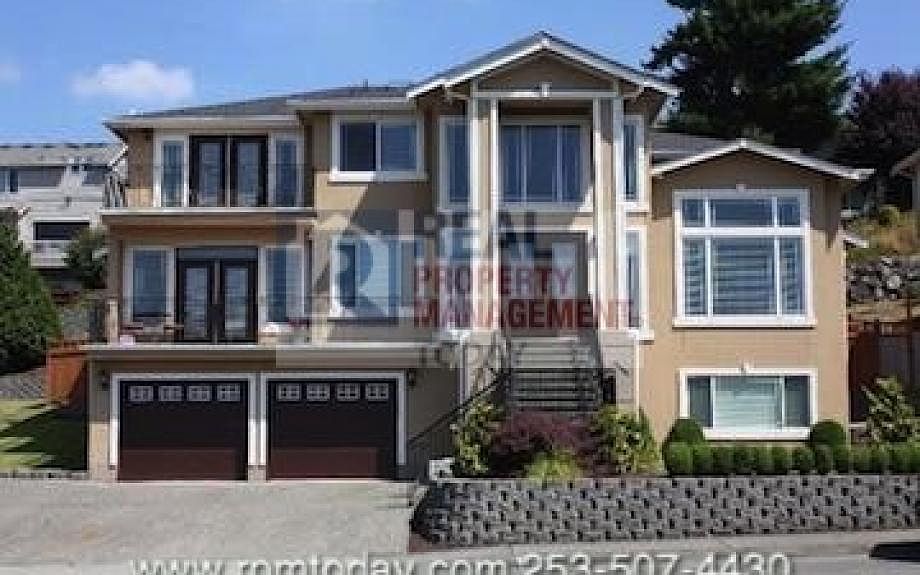 1st image of 5218 Highland Dr SE