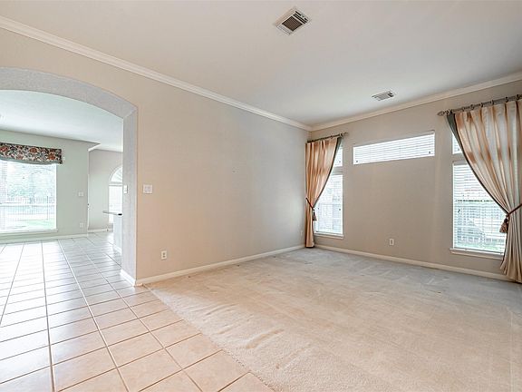 4th image of 16111 Diamond Rock Dr