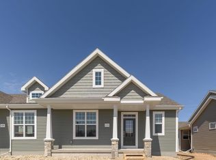 2122 Winding Stream Way, Sun Prairie, WI 53590