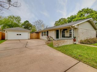 1543 Briarbank Dr, Sugar Land, TX 77498