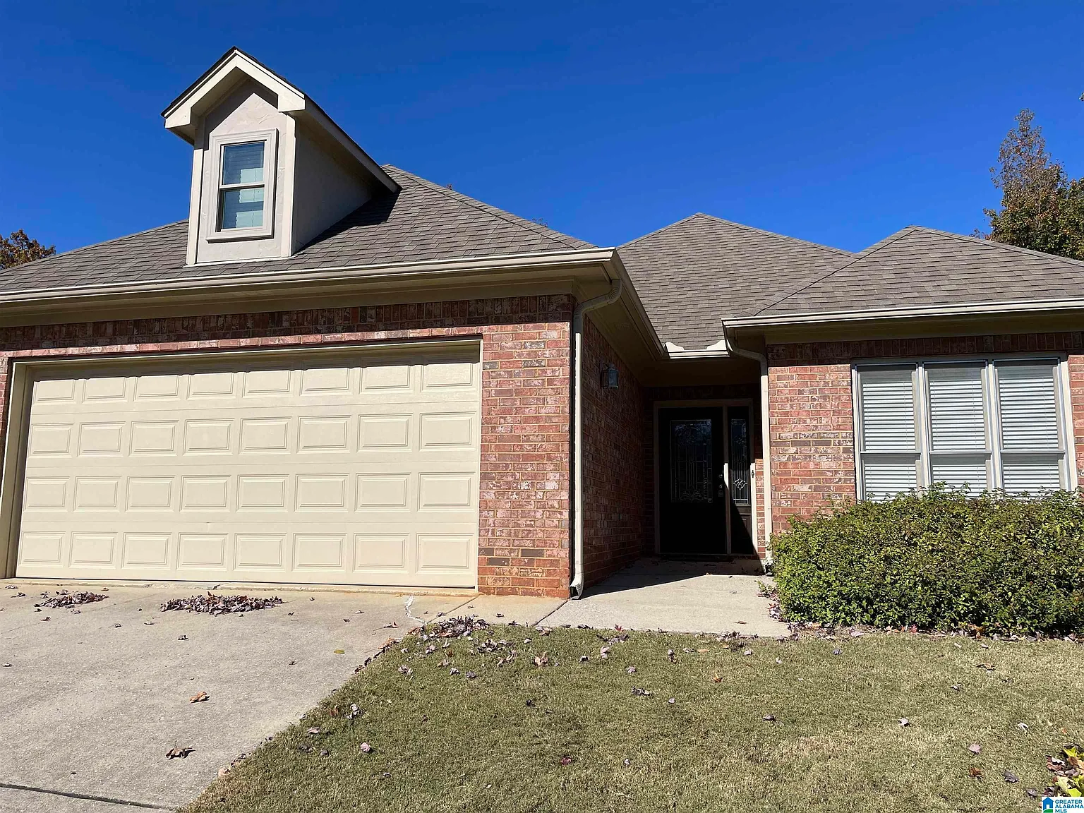 3 bed, 2.0 bath, 1650 sqft, $2,495 — Photo 2