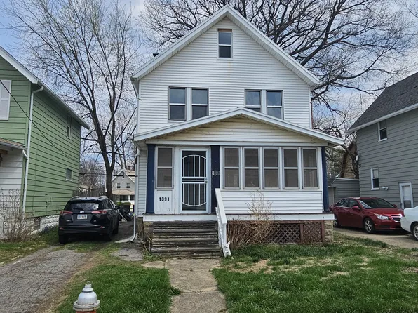1391 Clearaire Rd, Cleveland, OH 44110