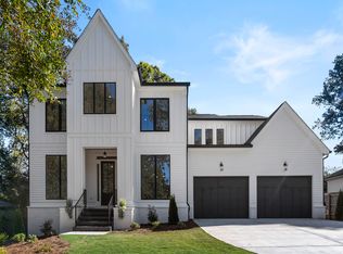 2877 Cravenridge Dr, Atlanta, GA 30319