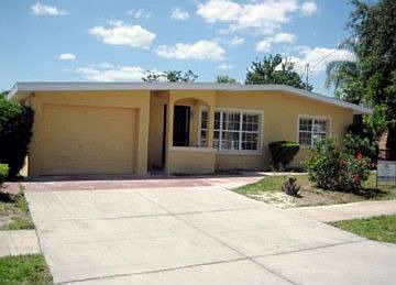 2nd image of 932 Campanella Ave