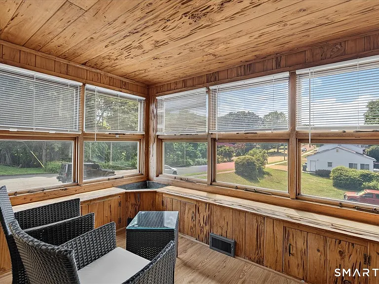 440 Evergreen Ave — Photo 16