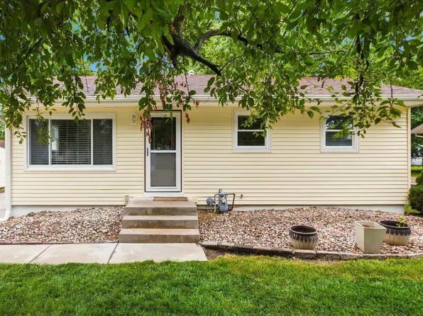 110 Robin Rd, Council Bluffs, IA 51503