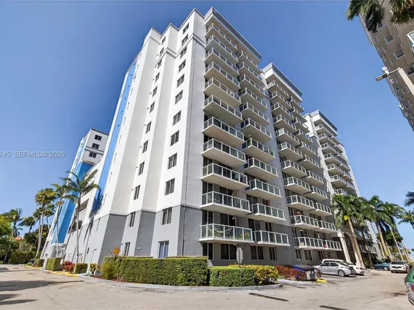 5091 NW 7th St APT 703, Miami, FL 33126