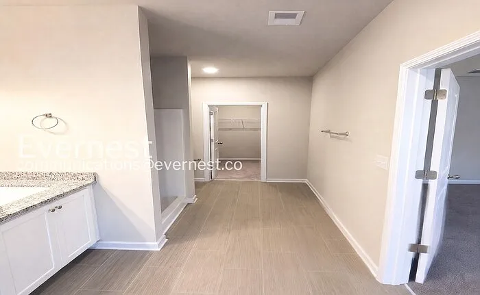 137 Culver St — Photo 17