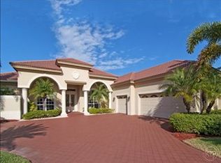 944 Glen Lake Cir, Naples, FL 34119