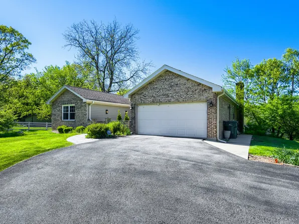 22888 W North Lakewood Ln, Lake Zurich, IL 60047