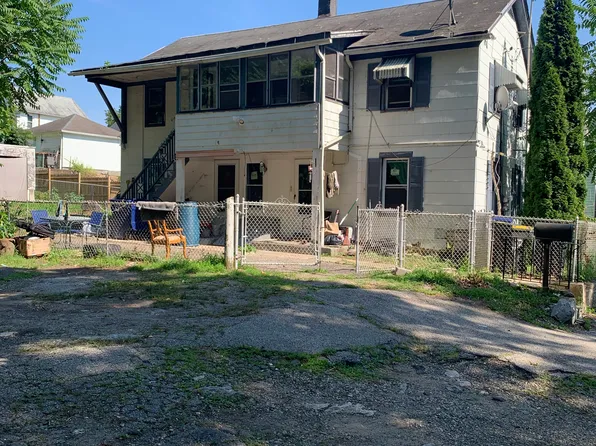 62 N 4th St #1F, Ansonia, CT 06401