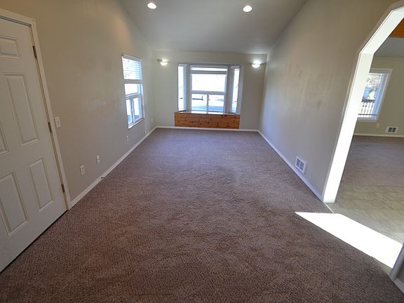 5th image of 12428 2nd St SE