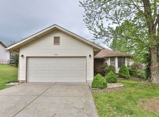 2585 W Vincent St, Springfield, MO 65810