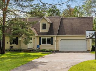 7707 Hampton Cir, Grawn, MI 49637