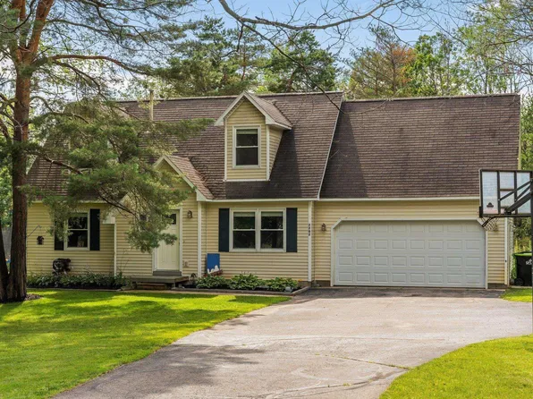 7707 Hampton Cir, Grawn, MI 49637
