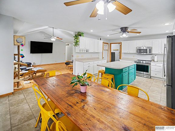 5th image of 810 Goldenrod Cir