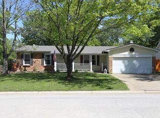 127 Lake Ridge Dr, Saint Peters, MO 63376