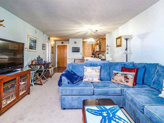 4th image of 935 Ocean Ave APT 500