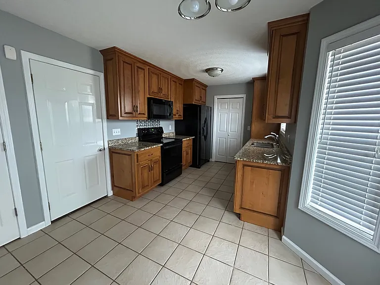 3930 Stella Dr — Photo 5