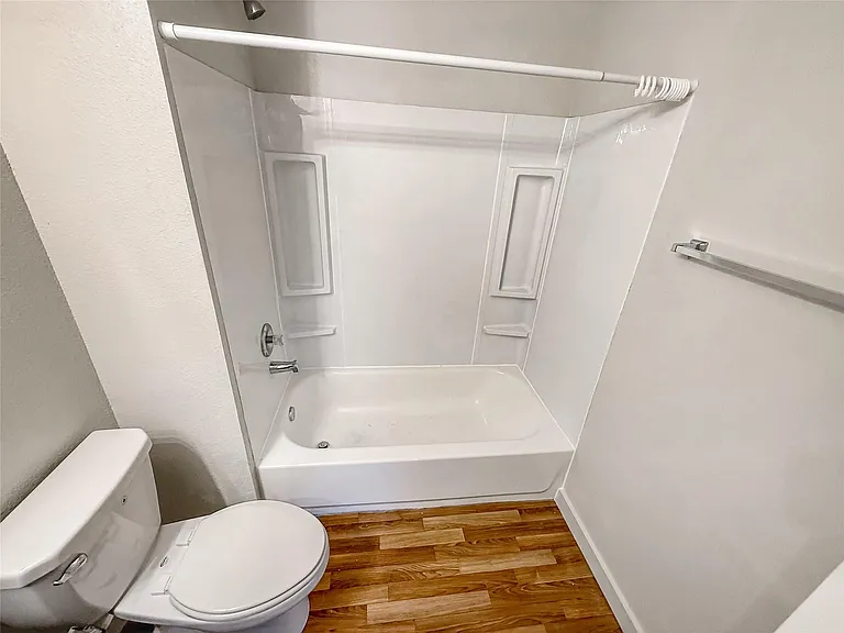 10535 Mills Rd #4B — Photo 18