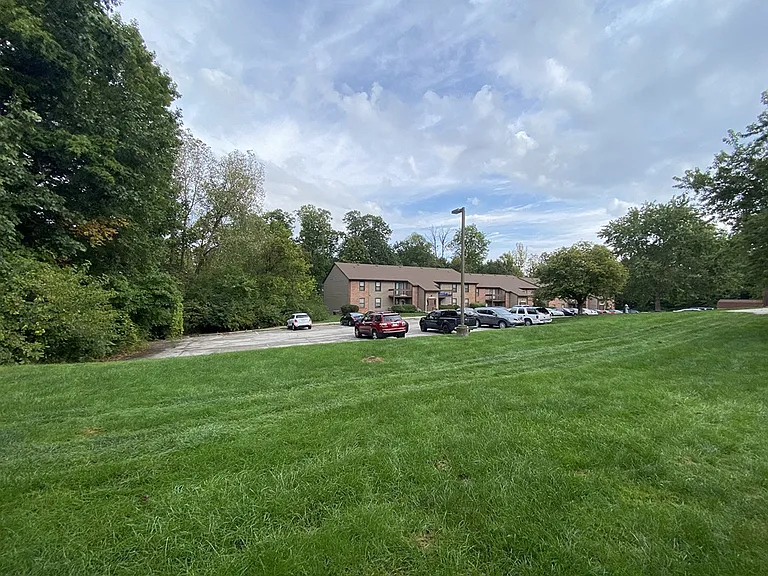 Basswood Apartments — Photo 23