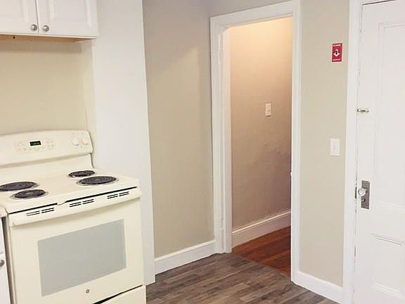3rd image of 302 West St #A