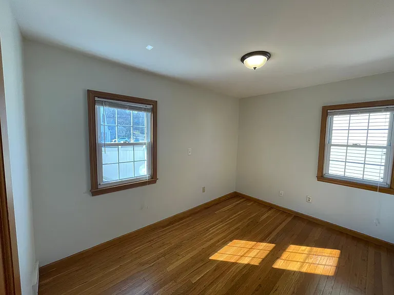 280 Washington Ave — Photo 13