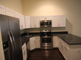105 N 2nd St #X02, Philadelphia, PA 19106