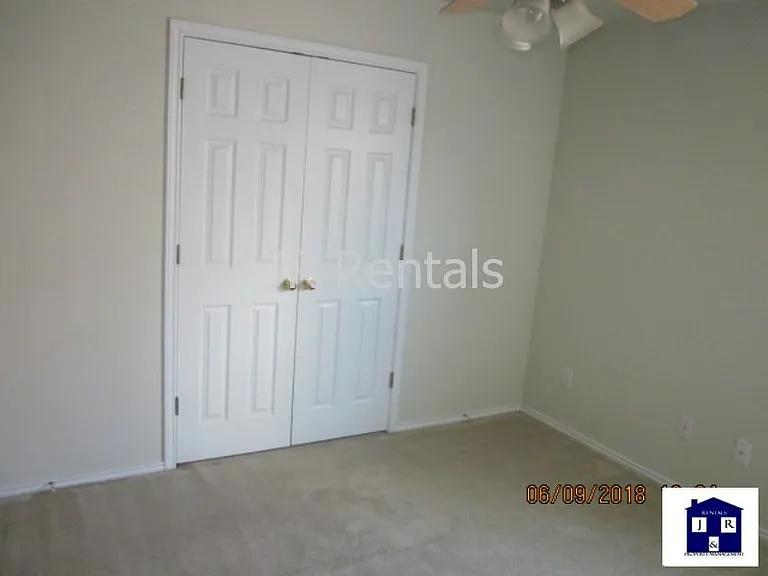 1906 Flagstaff Dr — Photo 40