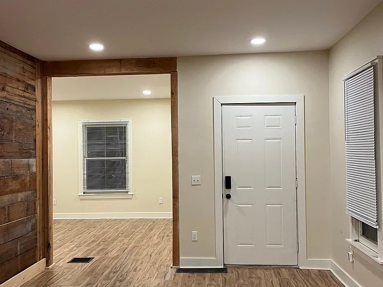 353 Freyling Pl SE — Photo 17