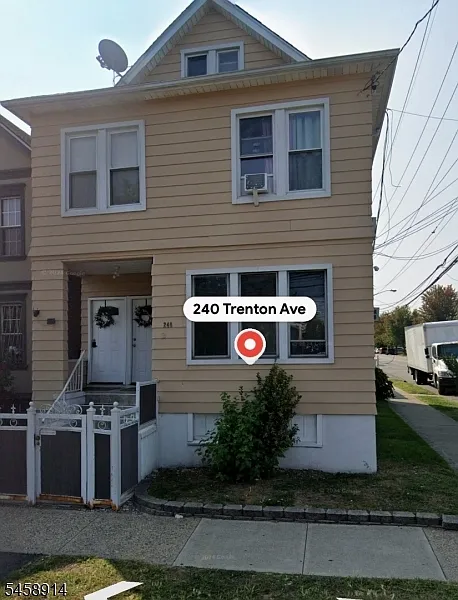 2 bed, 1.0 bath, $2,000 — Photo 1