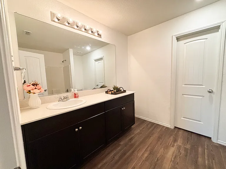 1614 Westfall Dr — Photo 12