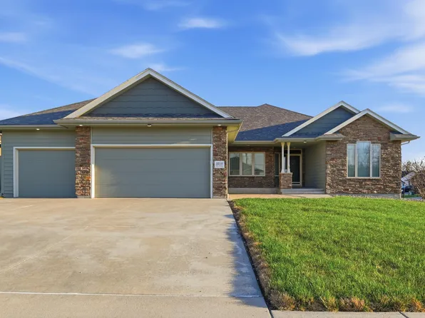 3310 SW 44th Ter, Topeka, KS 66610