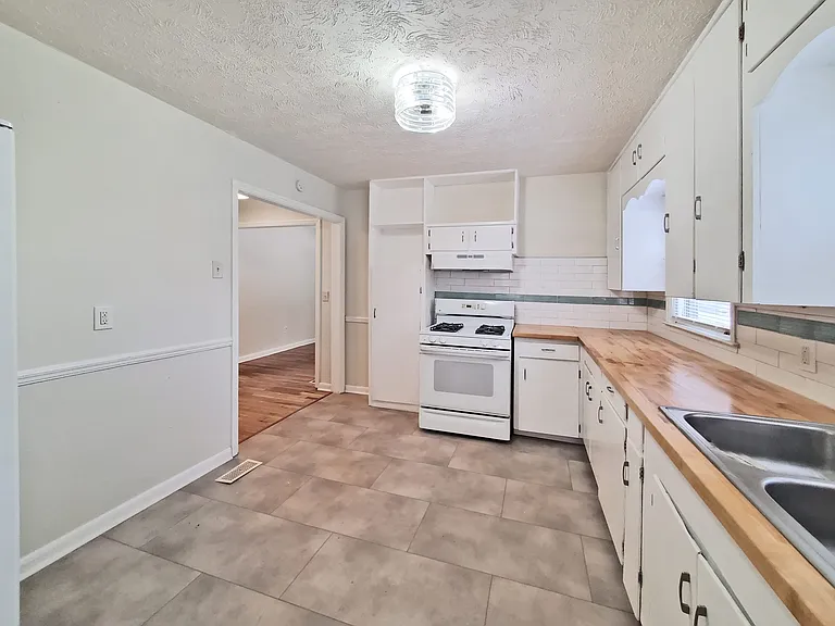 3018 Grand Ave SW — Photo 10