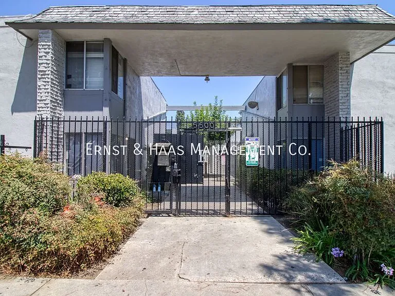 5500 Ackerfield Ave #307 — Photo 23