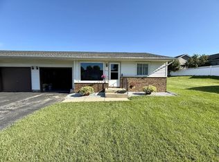 319 5th St, Monroe, WI 53566