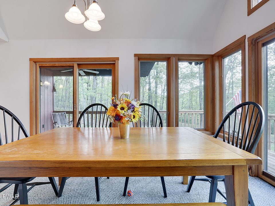 2nd image of 1326 Deer Run
