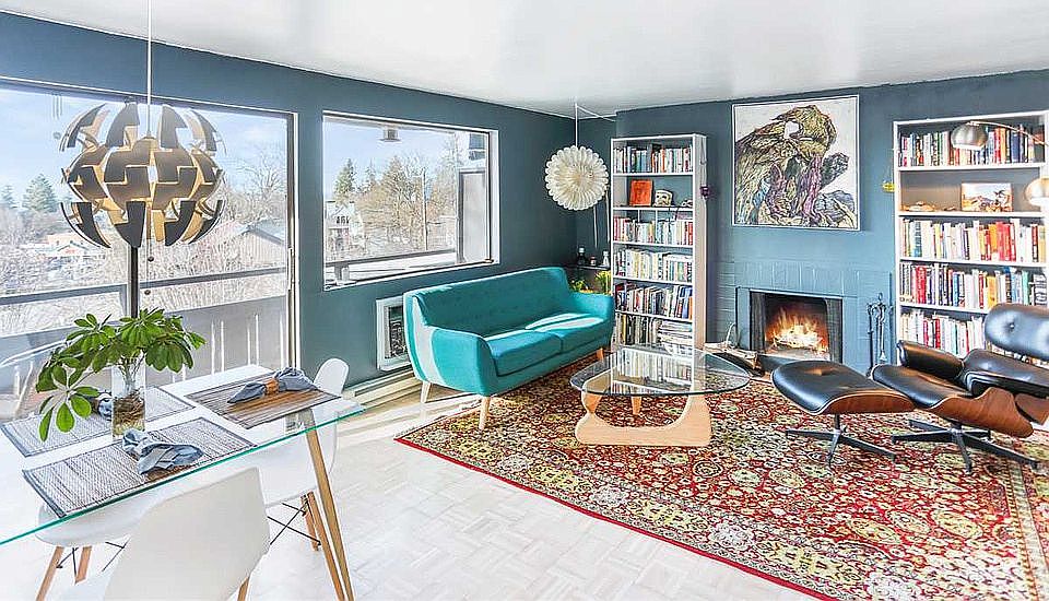 Bright NW-facing living area