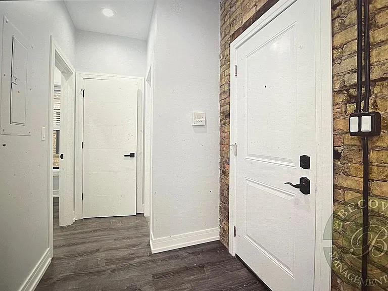 6103 N Winthrop Ave #2 — Photo 10