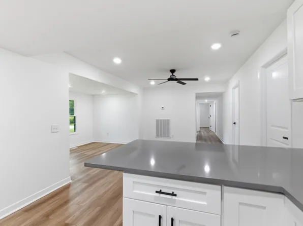 4321 Valley Grove Dr, Hermitage, TN 37076