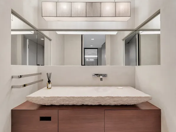 15 Central Park West image 23 of 23