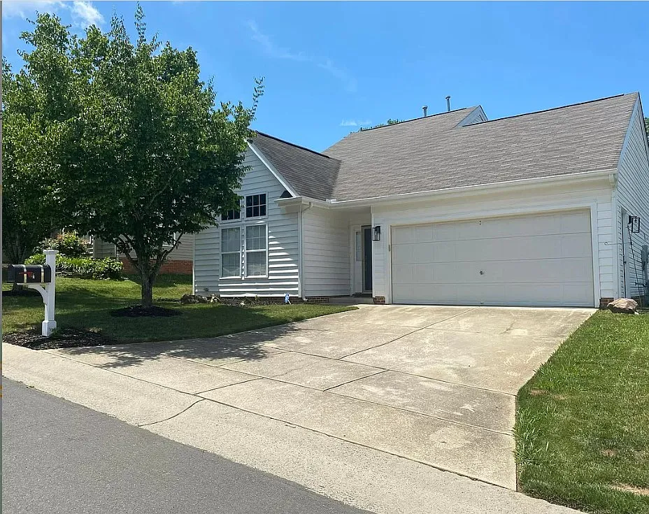 4 Newgate Ct — Photo 1