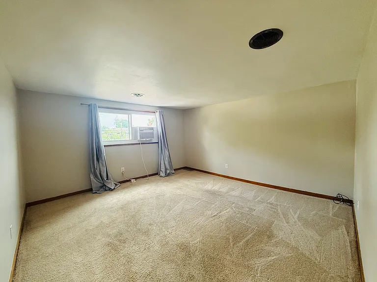 517 Center Ave #2 — Photo 16