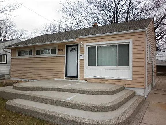 2nd image of 27336 Blum St